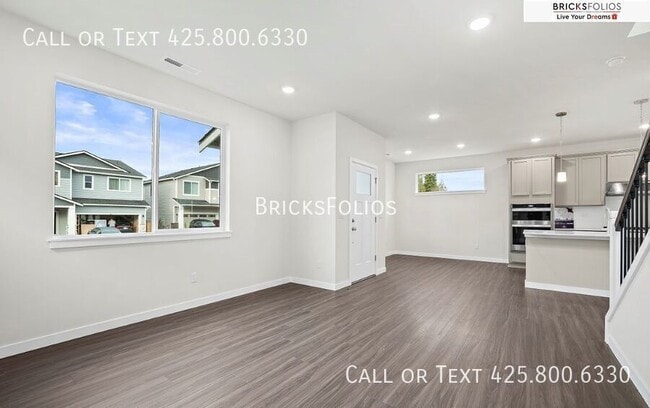 Building Photo - 5115 86th Ave NE