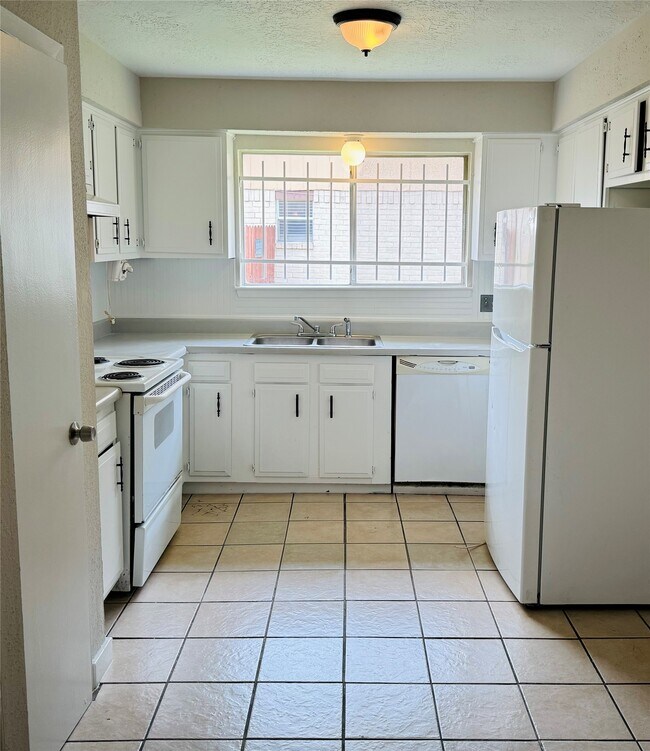 Foto del edificio - 15603 Raven Trail