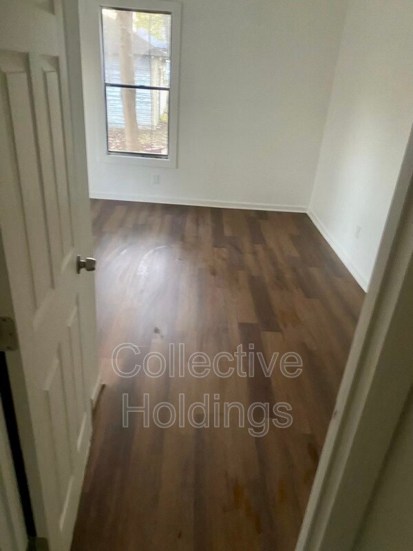 Foto del edificio - 4836 Terrace S