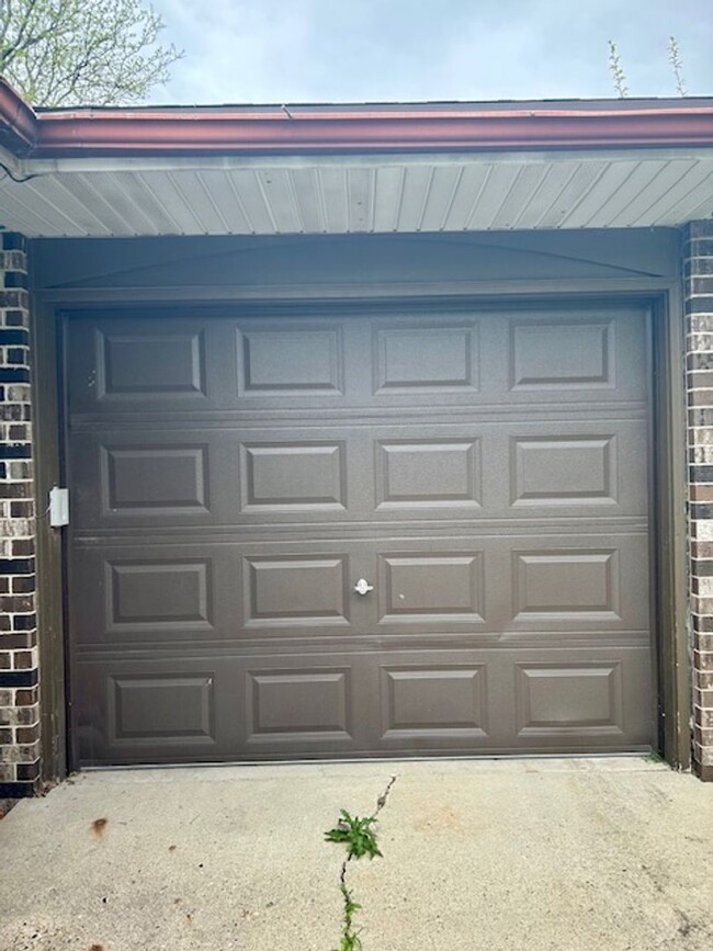 Building Photo - Southside Duplex