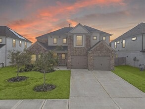 Building Photo - 5010 Aspen Rd