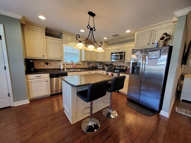 Foto del edificio - 4212 Bright Creek Rd