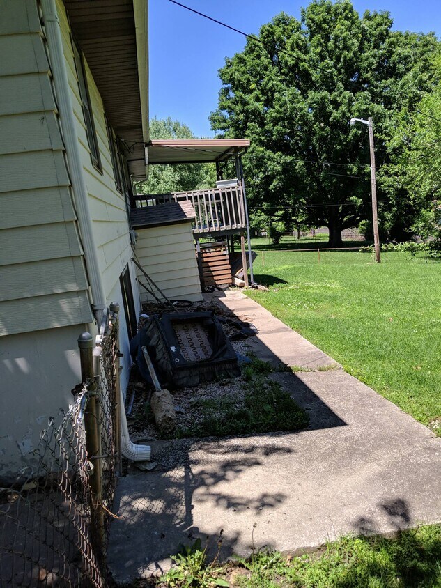 Foto del edificio - 3609 S Northern Blvd