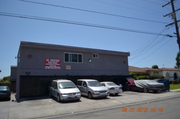Primary Photo - 1734 W 105th St