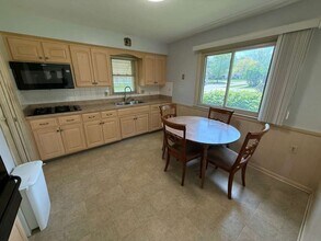 Building Photo - 22050 Chardon Rd