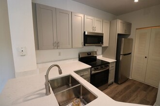 Building Photo - 560 Florida Club Blvd