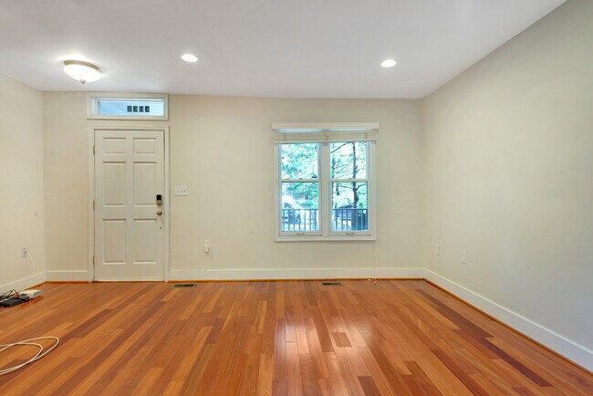 Photo - 3130 16th St NW House