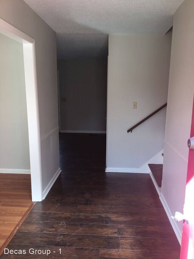 Building Photo - 3 br, 2 bath House - 500 20th Ave NE
