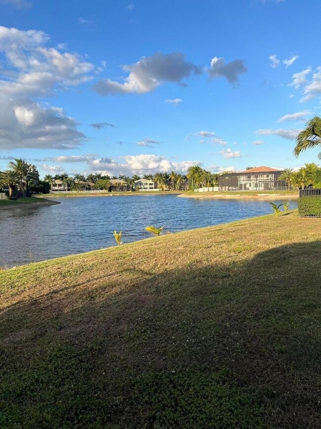 Building Photo - 9615 Shepard Pl