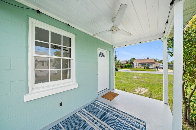 Building Photo - 1114 McKenzie Ave