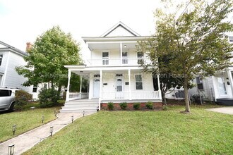 Building Photo - 647 Mt Vernon Ave