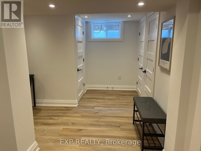 Photo du bâtiment - 179 Paradise Rd N