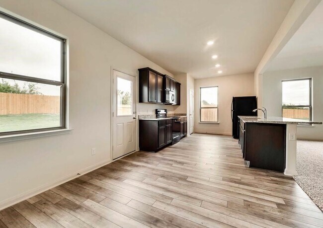 Building Photo - 1713 Cotton Blossom Ln