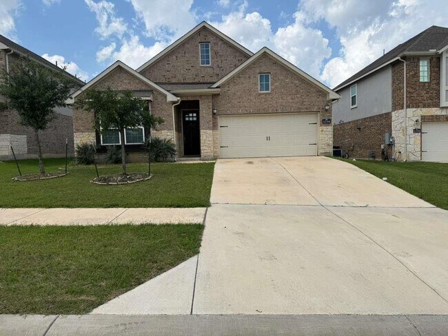 Building Photo - 141 Seminole Dr