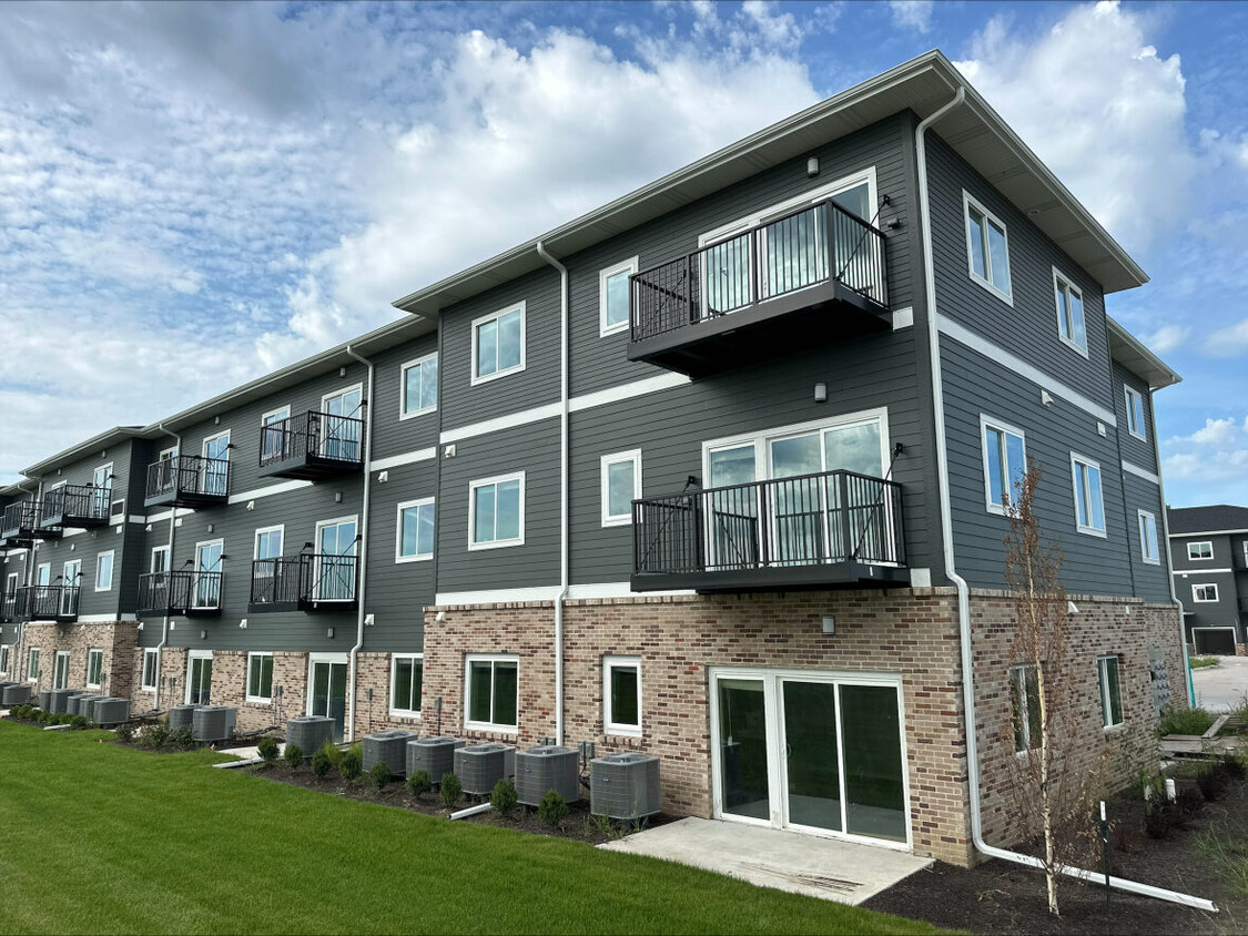 Primary Photo - Bluestem Apartments