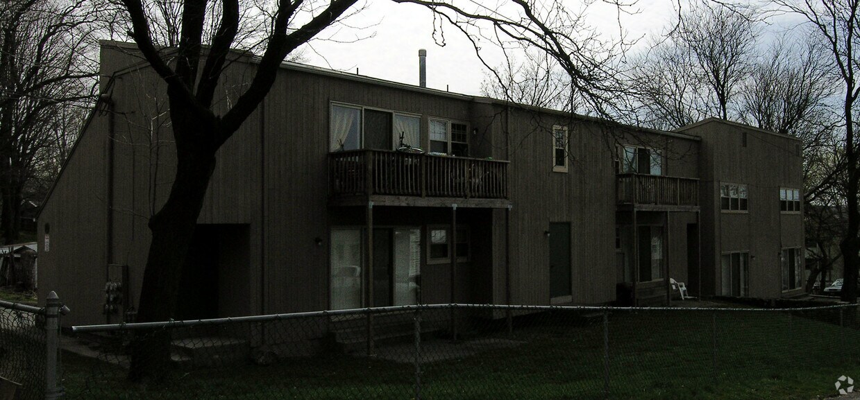 Building Photo - Sarsfield Terrace