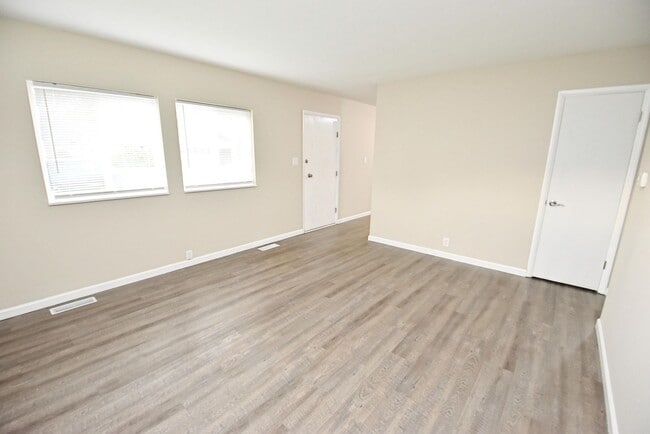 Foto del edificio - Updated McKinley Terrace home, 3 bedroom 1...