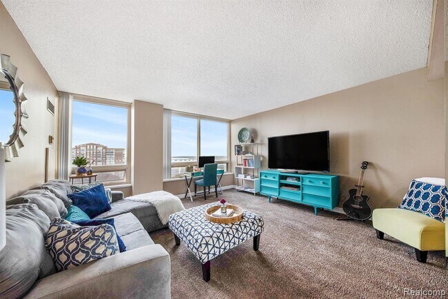 Foto del edificio - 3320 Spinnaker Ln