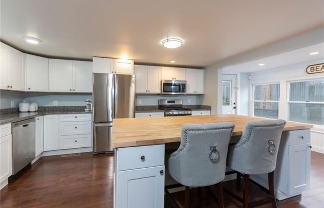 Photo - 32 Pilgrim Ave House