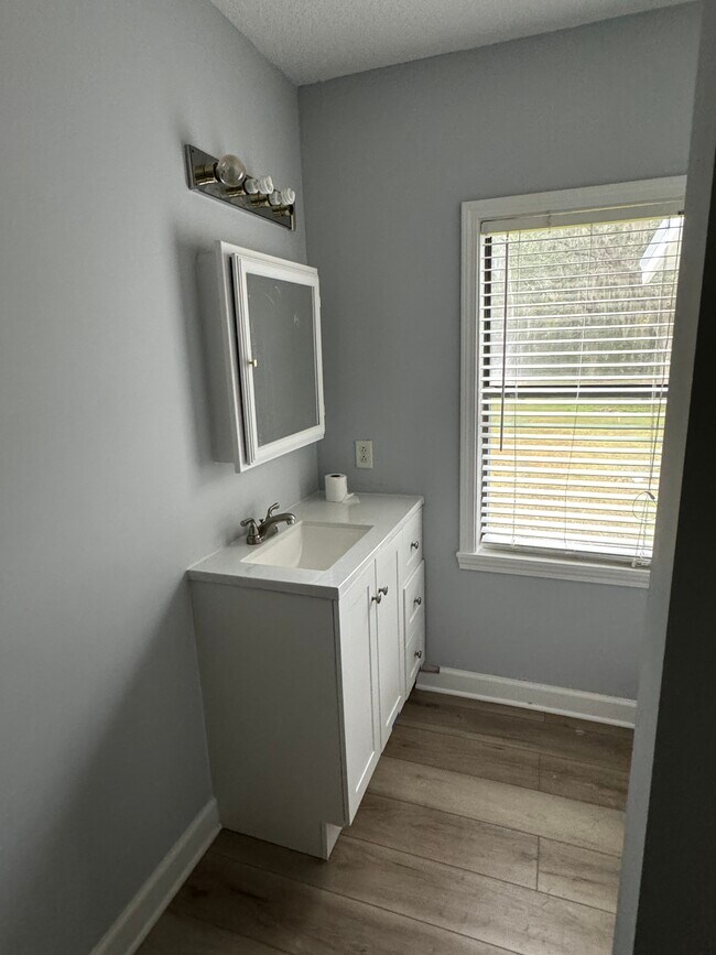 Foto del edificio - 1410 Mahama Bluff Rd