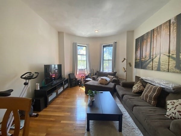 Foto del edificio - 102 E Brookline St