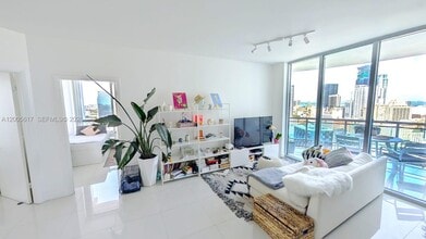 Building Photo - 350 S Miami Ave