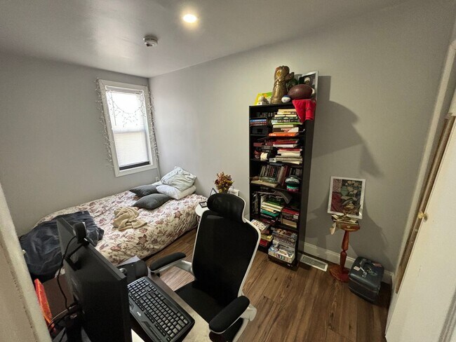 Building Photo - Newly Renovated Single Family Home East Pa...