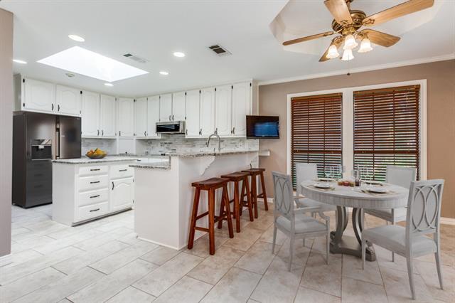 Building Photo - 10127 Chisholm Trail