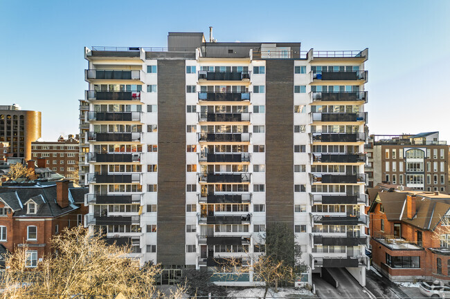 Building Photo - Saguenay Apartments