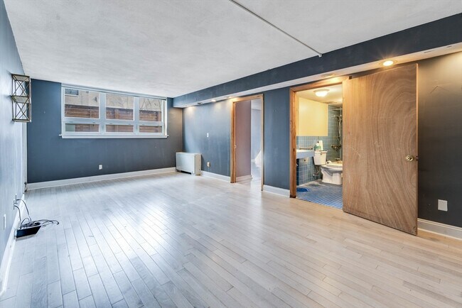 Building Photo - 41 Park St