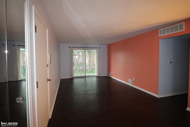Foto del edificio - 54679 Shelby Rd