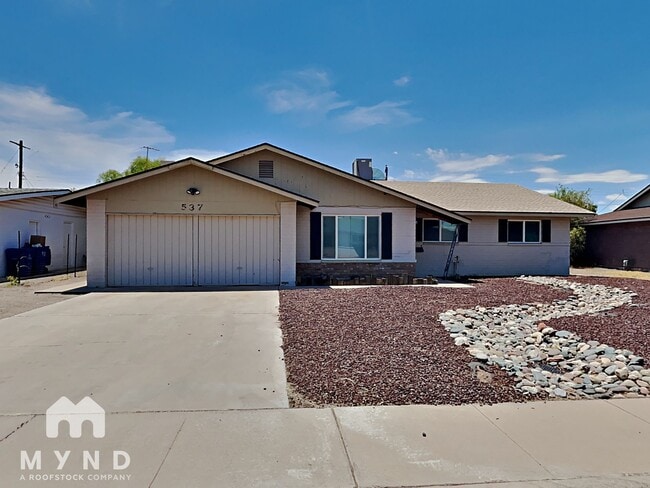 Building Photo - 537 E Laguna Dr