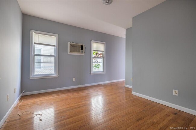 Building Photo - 364 Benham Ave