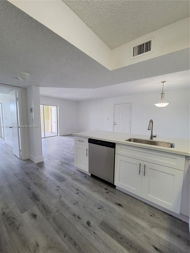 Foto del edificio - 8600 SW 212th St