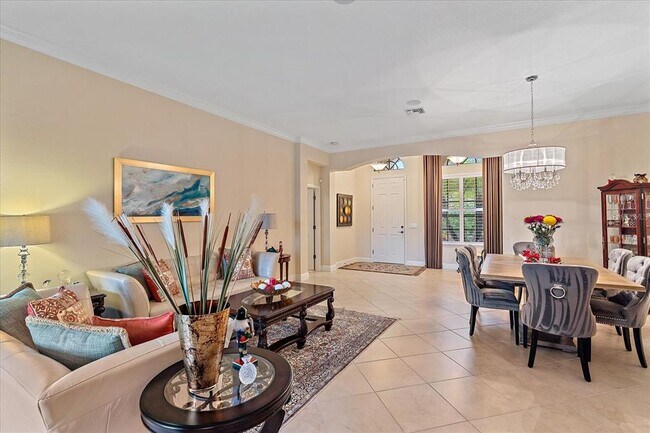 Building Photo - 7680 Silverwood Ct