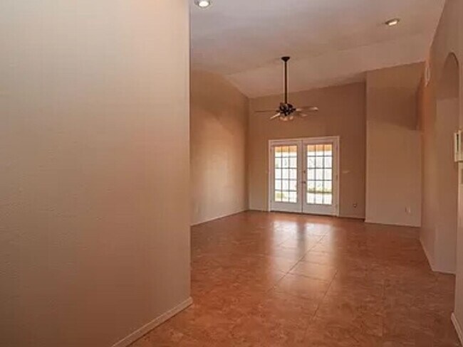 Foto del edificio - Available! Beautiful 4 Bedroom Home in Guard-Gated La Paloma Ridge Estates