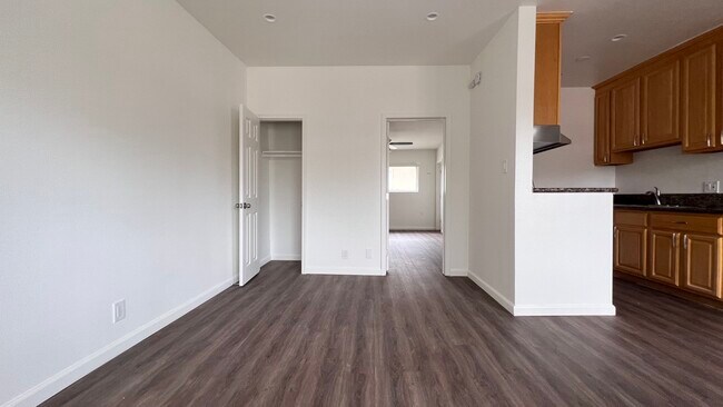 Foto del edificio - 1713 W Malvern Ave