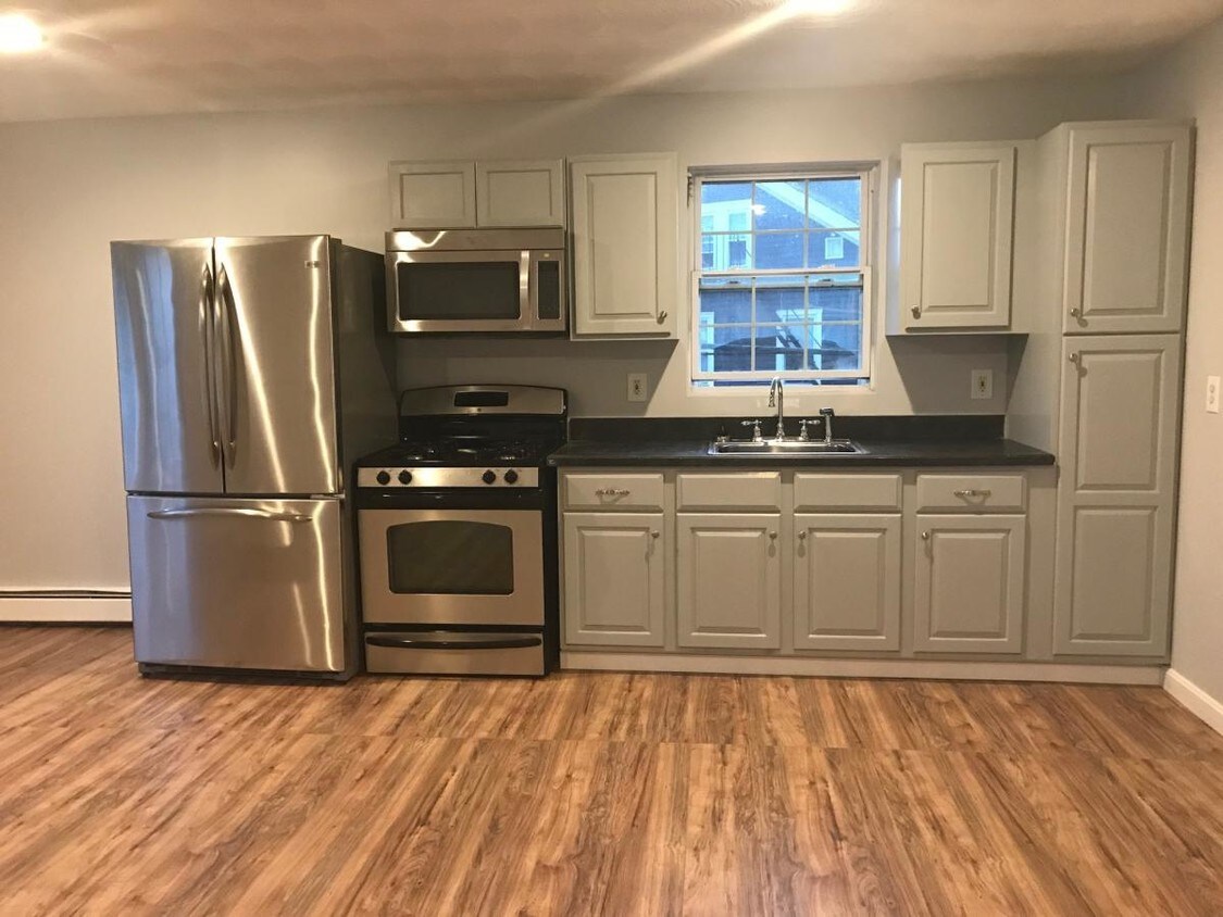 Primary Photo - 259 Carpenter St