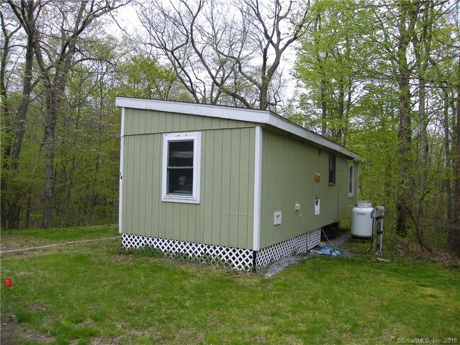 Foto del edificio - 282 Cedar Lake Rd