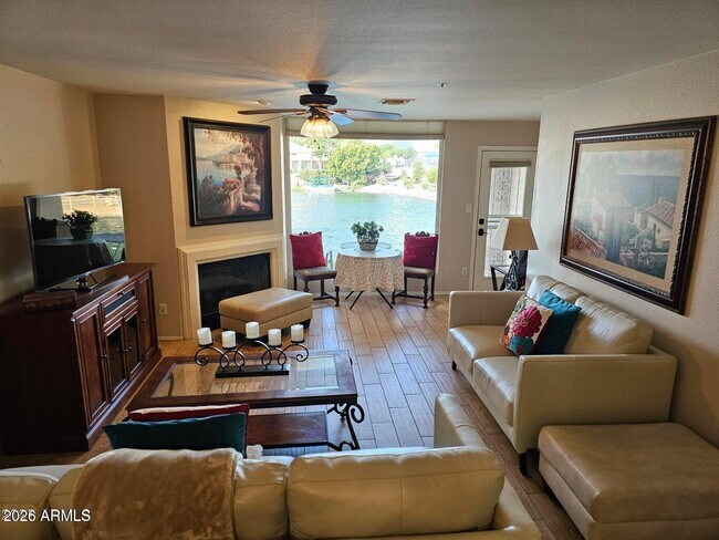 Foto del edificio - 10080 E Mountainview Lake Dr