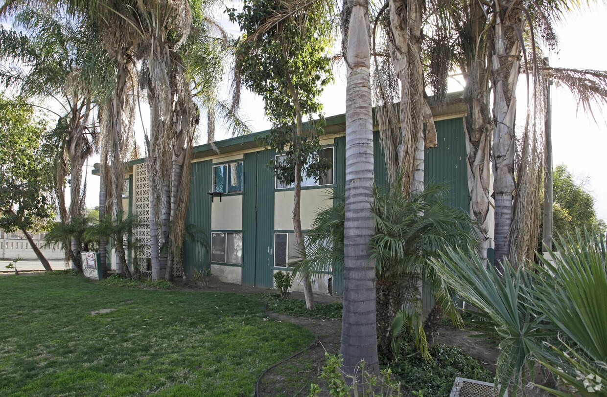Primary Photo - Southwinds Apartments