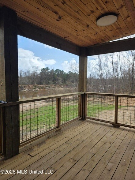 Building Photo - 1160 Cottonwood Dr