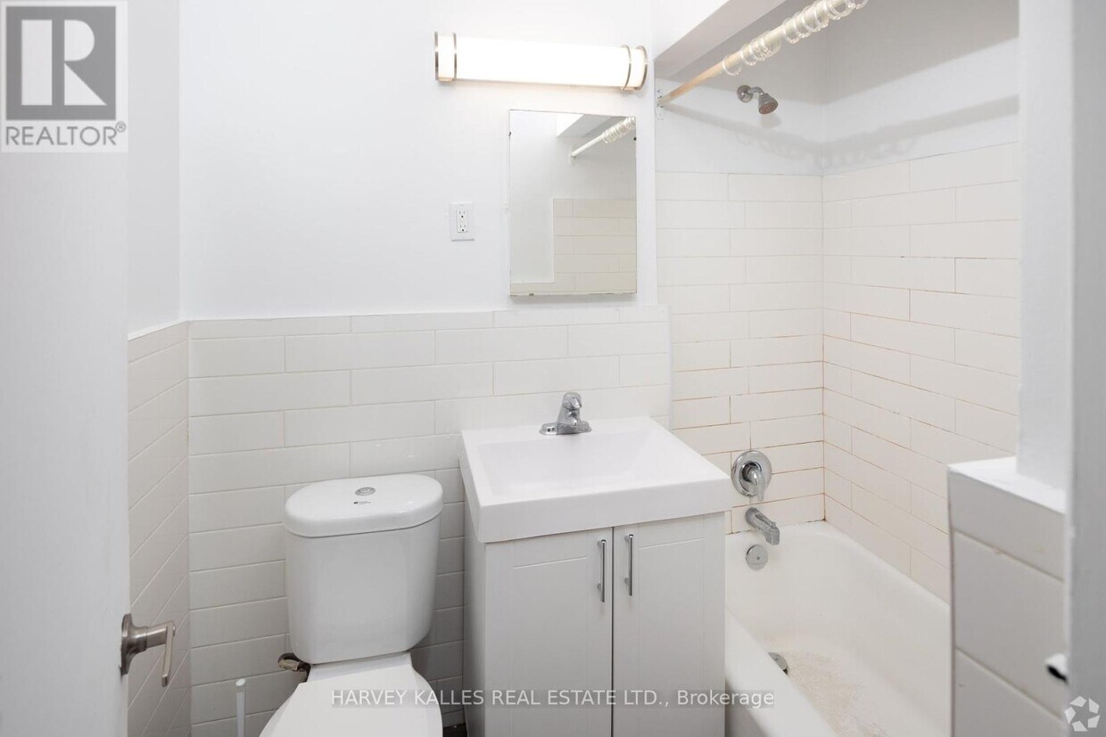 Photo du bâtiment - 4-304 Greentree Ct