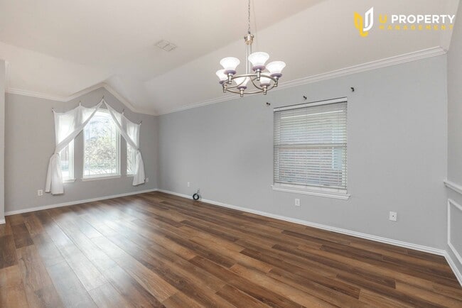 Photo - Beautifully Updated 3-Bed, 2-Bath Home – 1,900+ sq ft – Prime Location