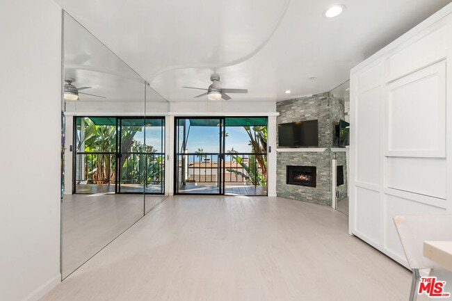 Building Photo - 26664 Seagull Way