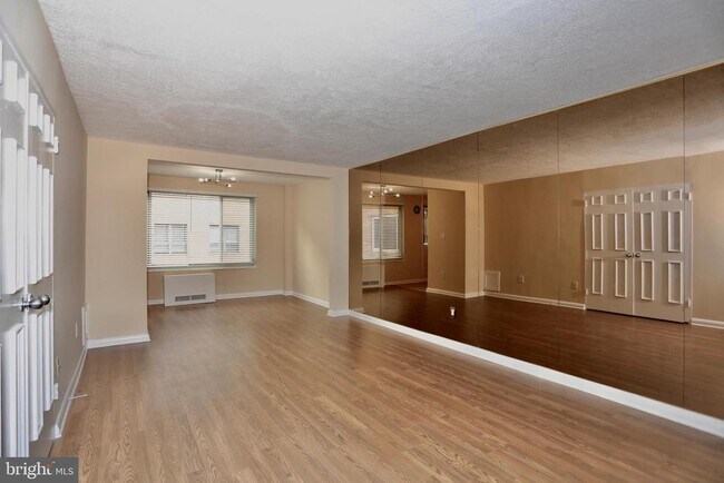Foto del edificio - 1727 Massachusetts Ave NW