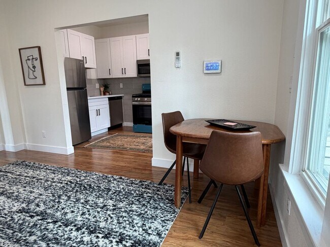 Foto del edificio - 312 Brookes Ave