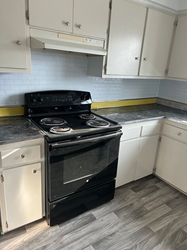 Foto del edificio - 29206 Longview Ave