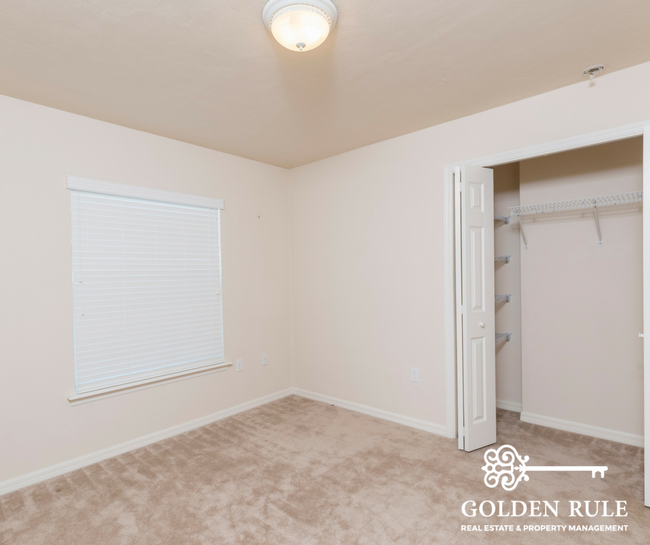 Building Photo - 10727 NW 65 Way