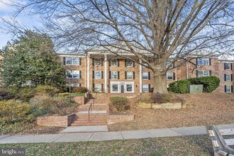 Building Photo - 7640 Tremayne Pl